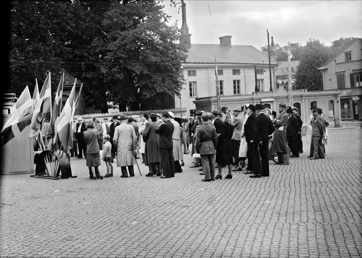 Åhörare på S:t Eriks torg, Uppsala 1946