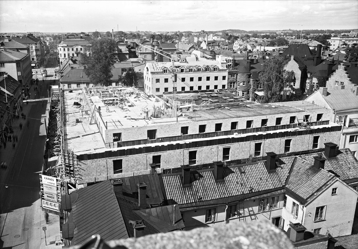 Varuhuset Forum under byggnation, kvarteret Pantern, Kungsängsgatan, Uppsala augusti 1952
