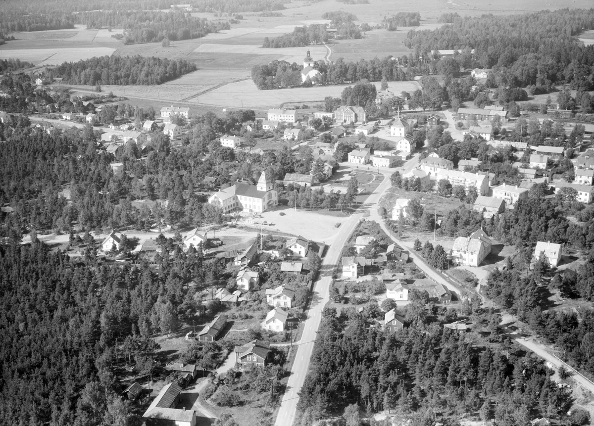 Flygfoto över Tärnsjö, Nora socken, Uppland 1958
