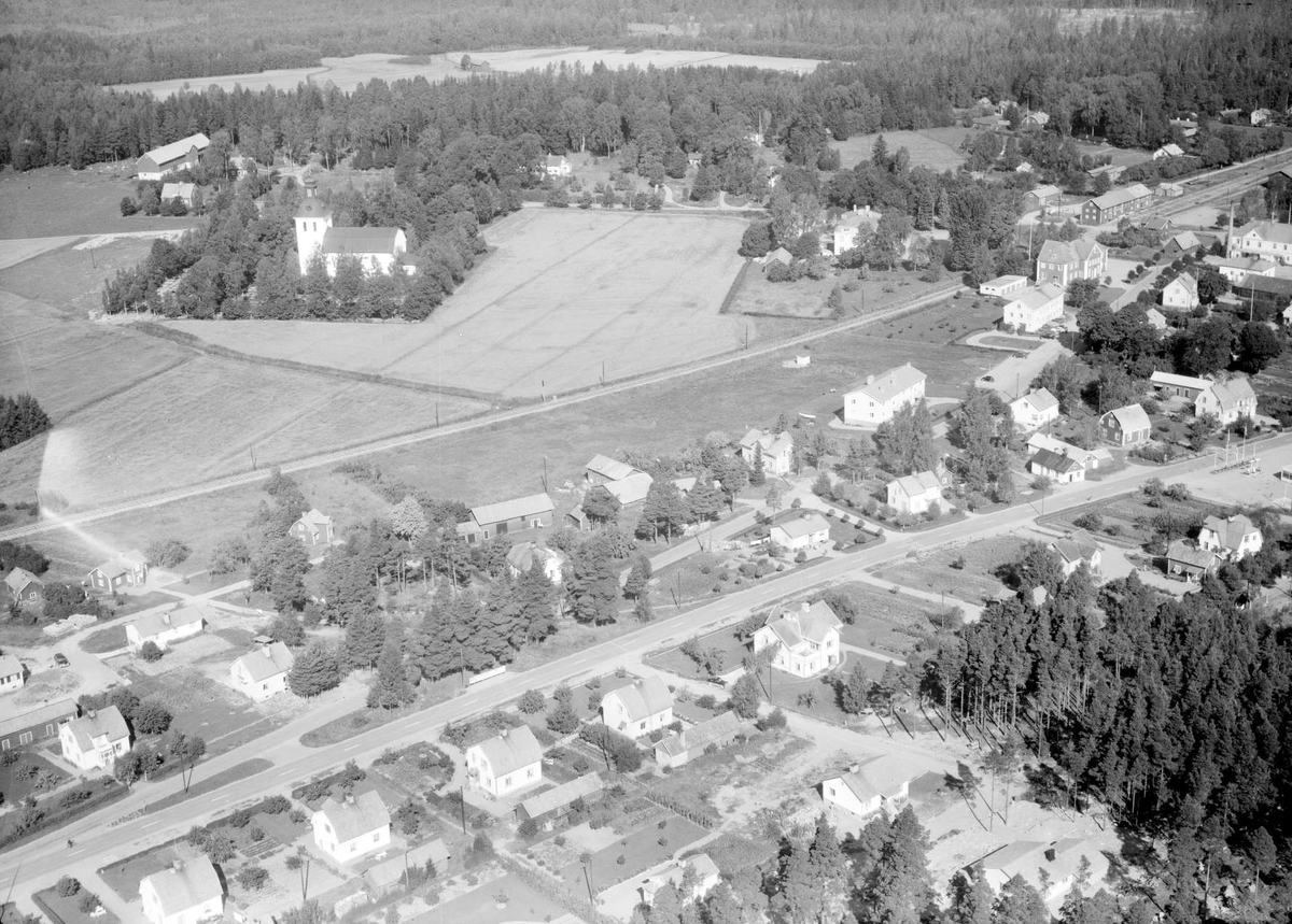 Flygfoto över Tärnsjö, Nora socken, Uppland 1958