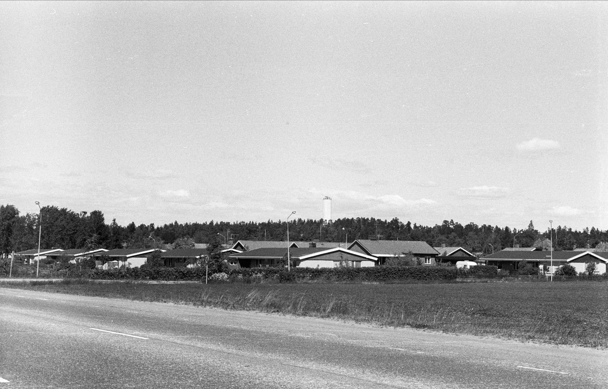 Vy över Björklinge samhälle, Björklinge socken, Uppland 1976