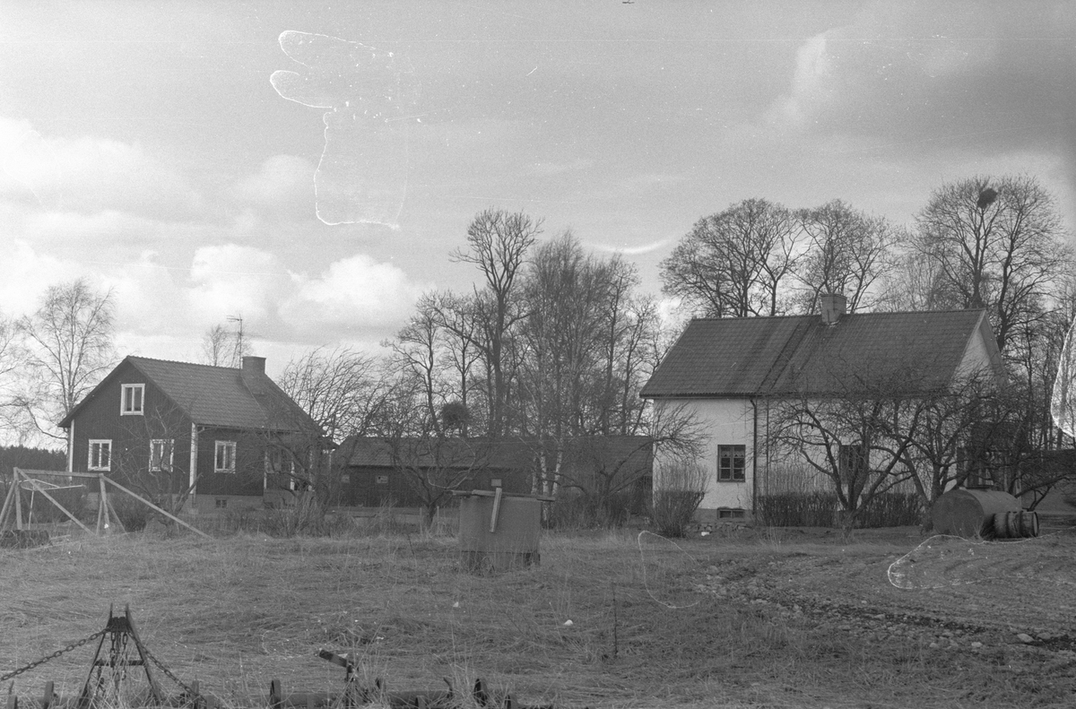 Ekonomibyggnader, Uggelsta 1:1, Uggelsta, Lena socken, Uppland 1977