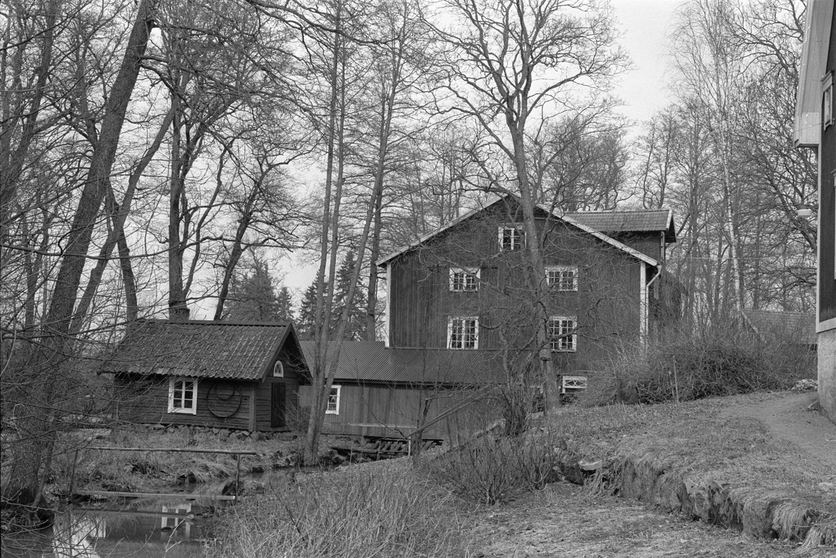 Smedja och kvarnhus, Focksta kvarn, Hagby-Focksta 1:5, Focksta, Hagby socken, Uppland 1986