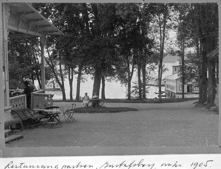 Text på kortet: "Restaurangparken, Gustafsberg omkr. 1905".


