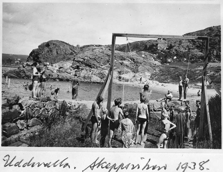 Text på kortet: "Uddevalla. Skeppsviken 1938".