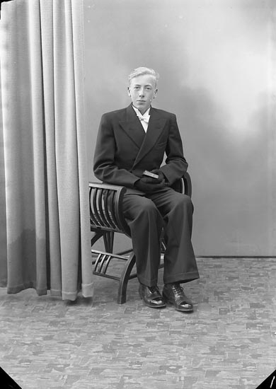 Enligt fotografens journal nr 6 1930-1943: "Johansson, Anders, Starrkärr Ödsmål".