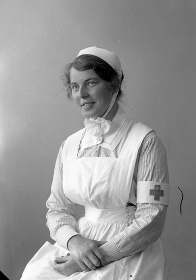 Enligt fotografens journal nr 4 1918-1922: "Sandberg, Fr. Ragnhild Här".
