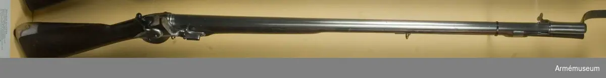Grupp E II. 
Musköt med flintlås, enligt uppgift för artilleriet. Liknande dragongeväret m/1731.