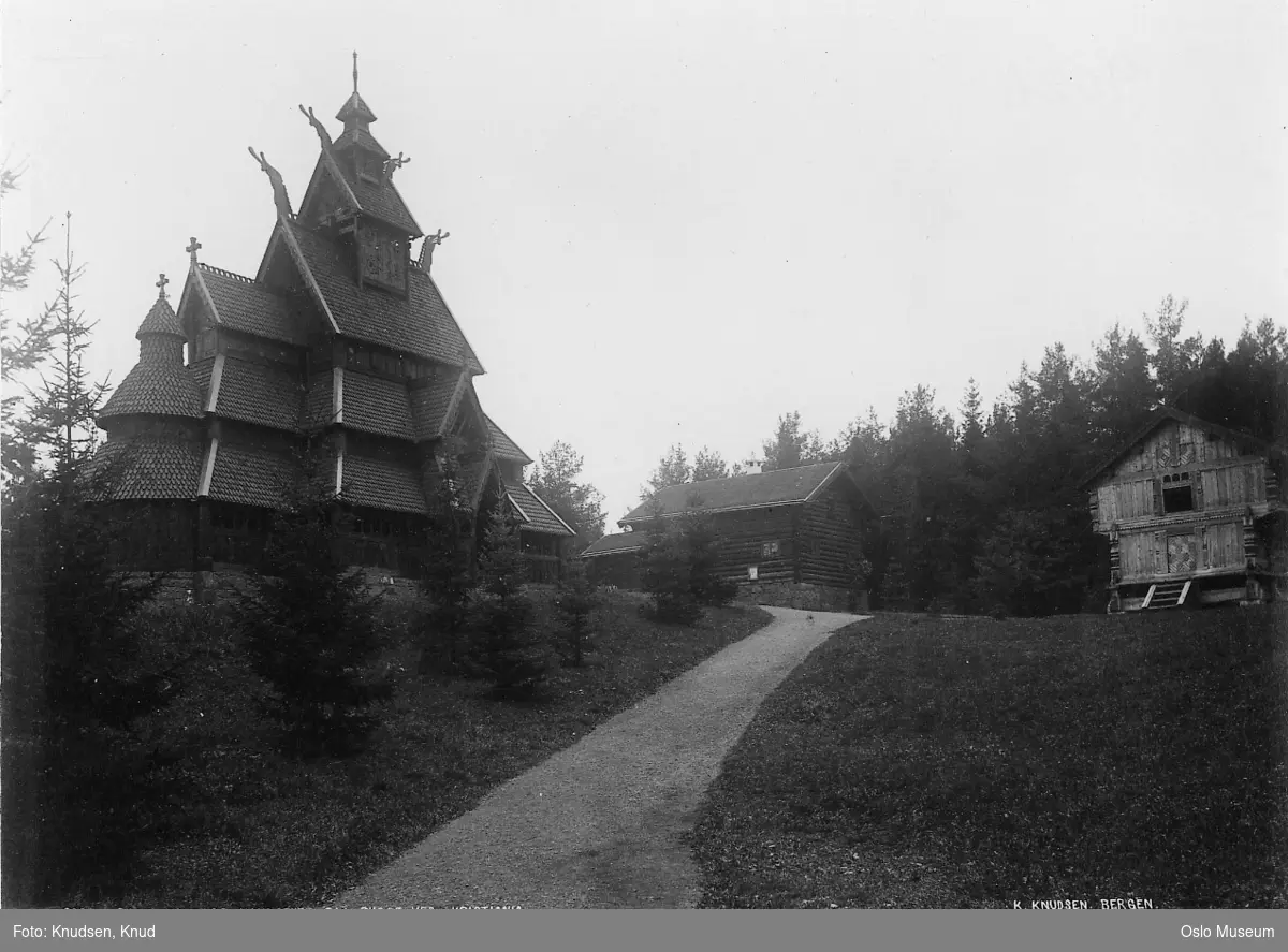 Norsk Folkemuseum, friluftsmuseum, Gol stavkirke, Hovestuen, stabbur