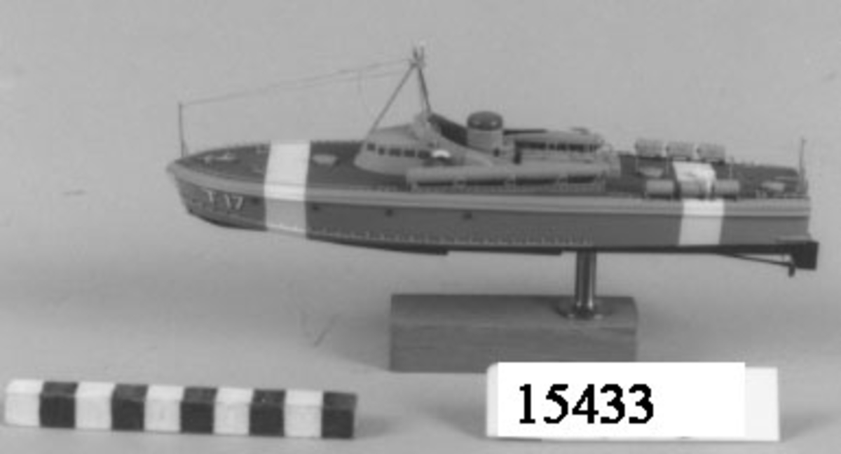 T 17 (1941)