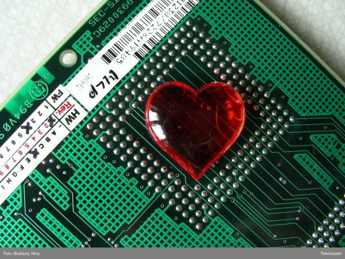 Hjerter, illustrasjoner til forskningsprosjektet "Følelser i flyt", om kjærlighet på Internett
