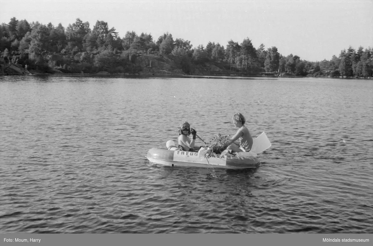 Simpromotion vid Barnsjön i Lindome, år 1984.

För mer information om bilden se under tilläggsinformation.