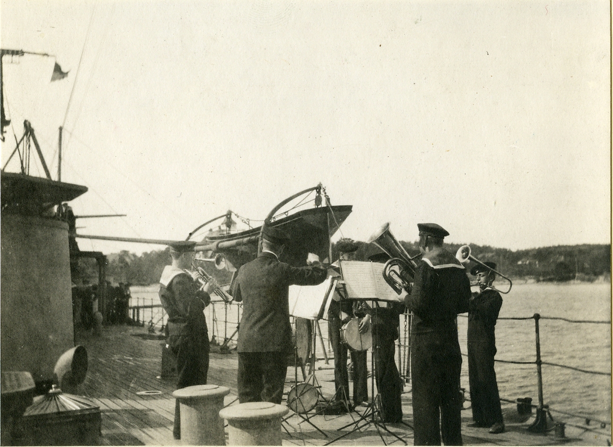 Musik ombord, Hårsfjärden 1919.