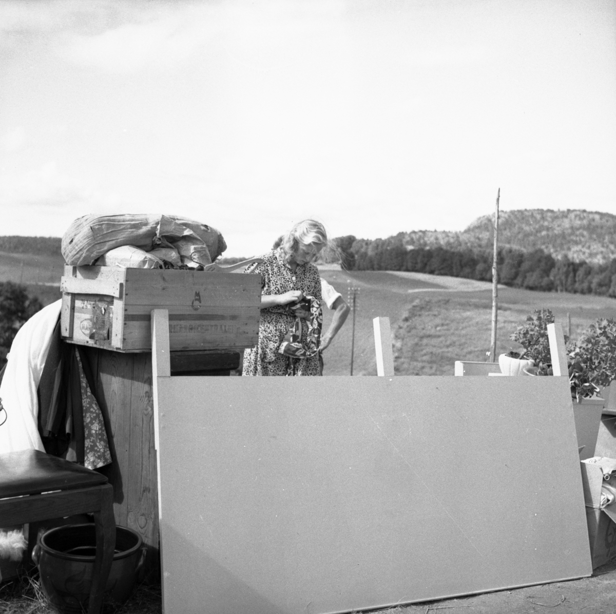 Vardens arkiv. "Brann hos Kåre Hansen, Melum" 19.08.1953