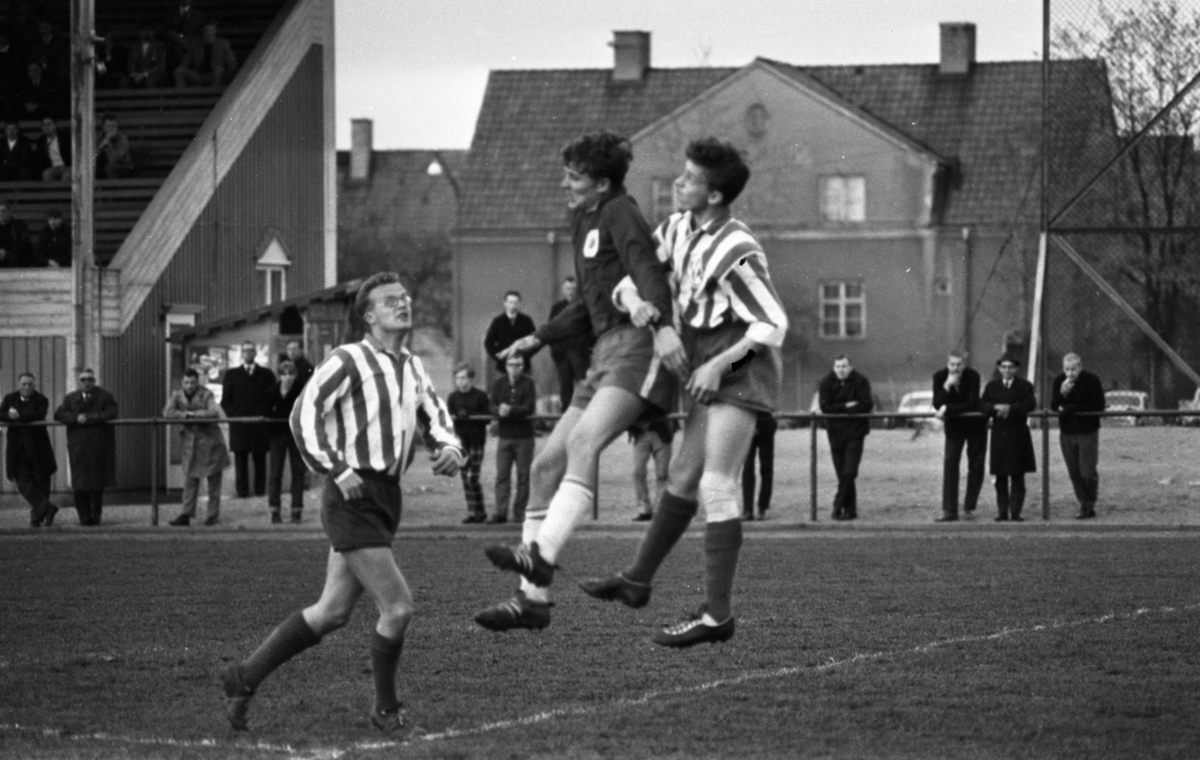 Karlslunds IF-Hidinge IF, 11 maj 1967

Eyravallen