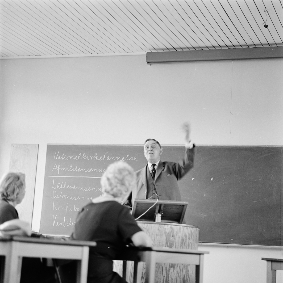 "Francis Bull en livlig lärare på Biskops Arnö", Övergrans socken, Uppland augusti 1964
