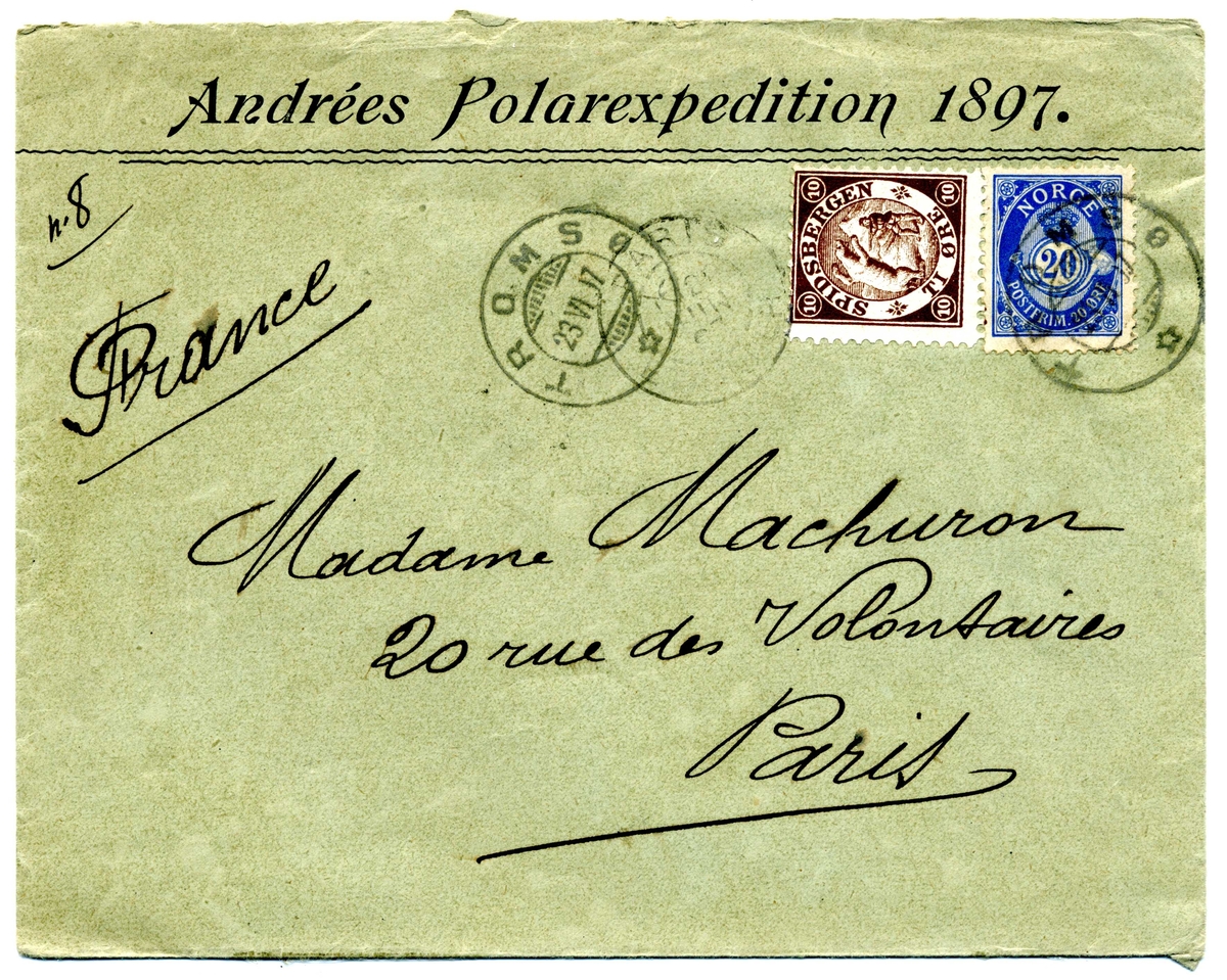 Ljusgrönt kuvert till madame Machuron. Ett Spidsbergen-frimärke á 10 öre samt ett norskt á 20 öre.