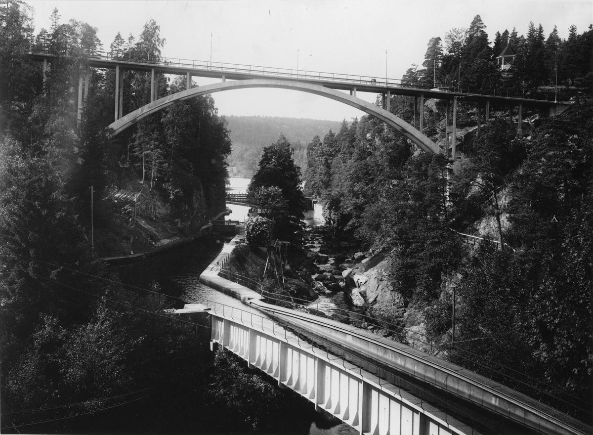 Dalslands Kanal. Viadukten och akvedukten i Håverud.
