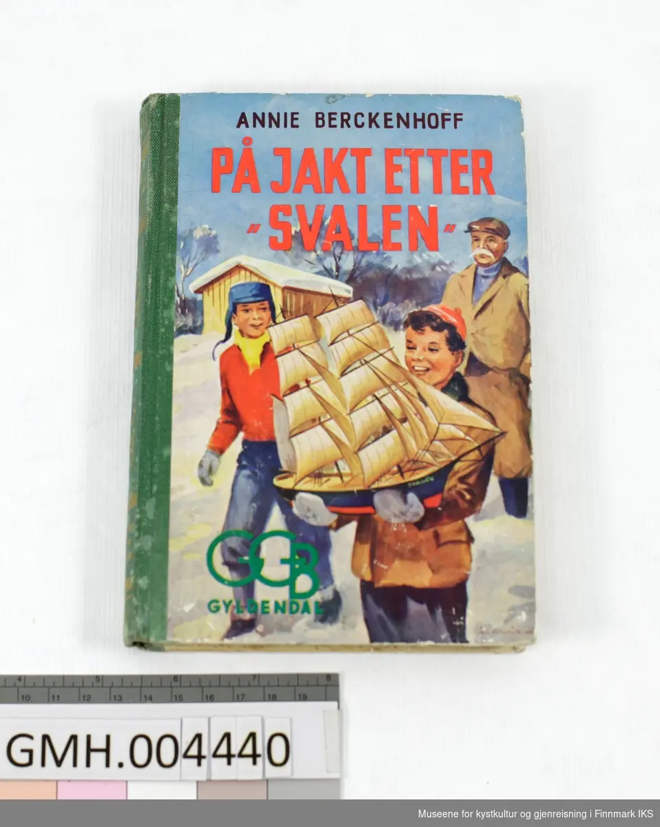 Bok: Anni Berckenhoff. På jakt etter "Svalen". Gyldendal, Oslo, 1954.