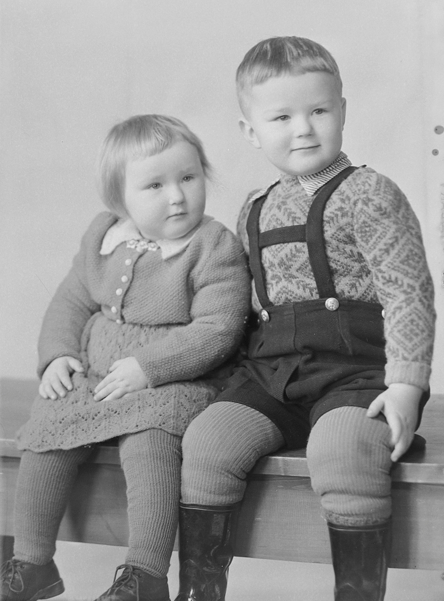 Arne M. Hammerhaug med søster