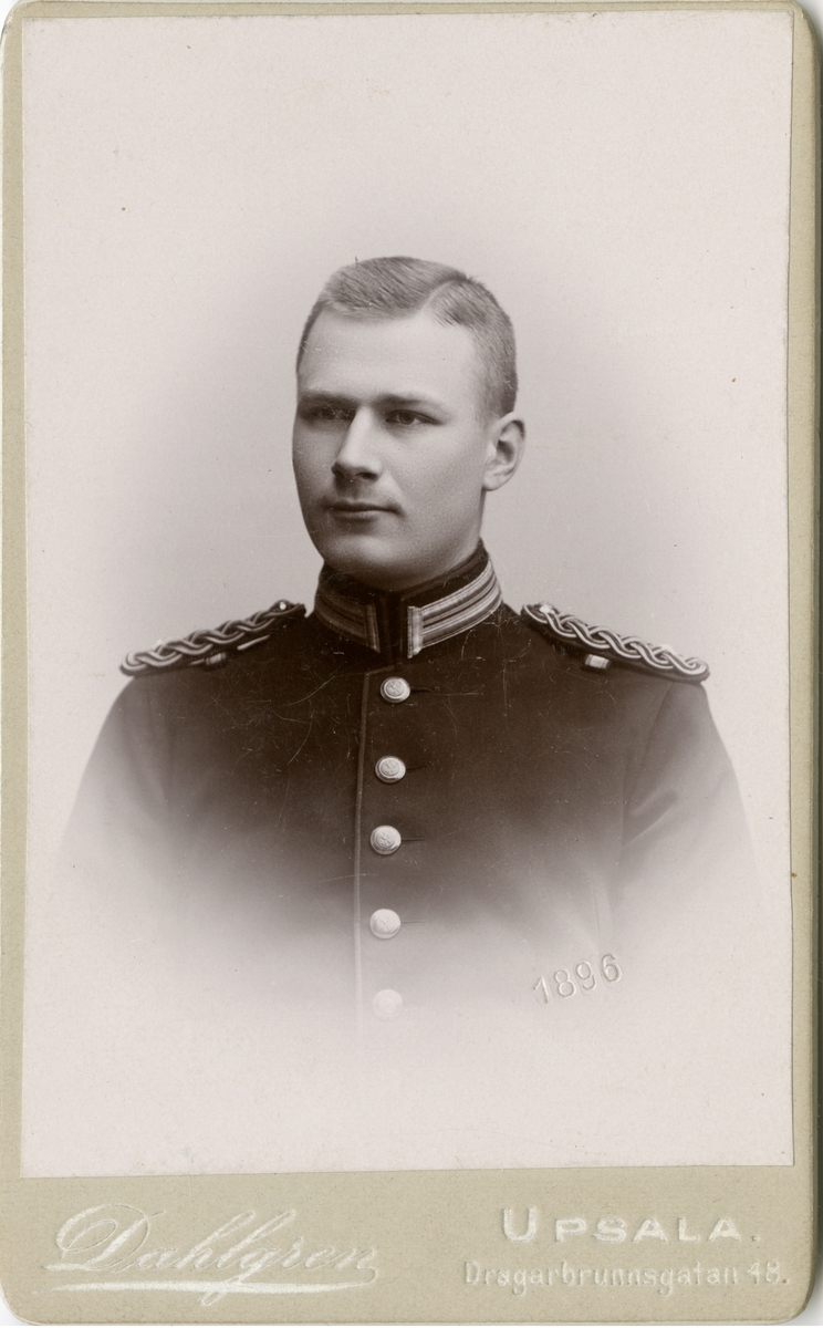 Porträtt av Anders Johan Gösta Hagströmer, underlöjtnant vid Södermanlands regemente  I 10.
