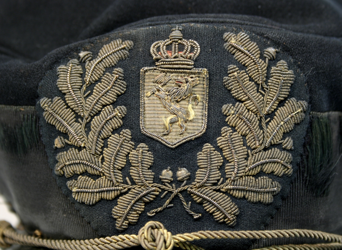 Luemerke: riksvåpen 1844 med ekeblader