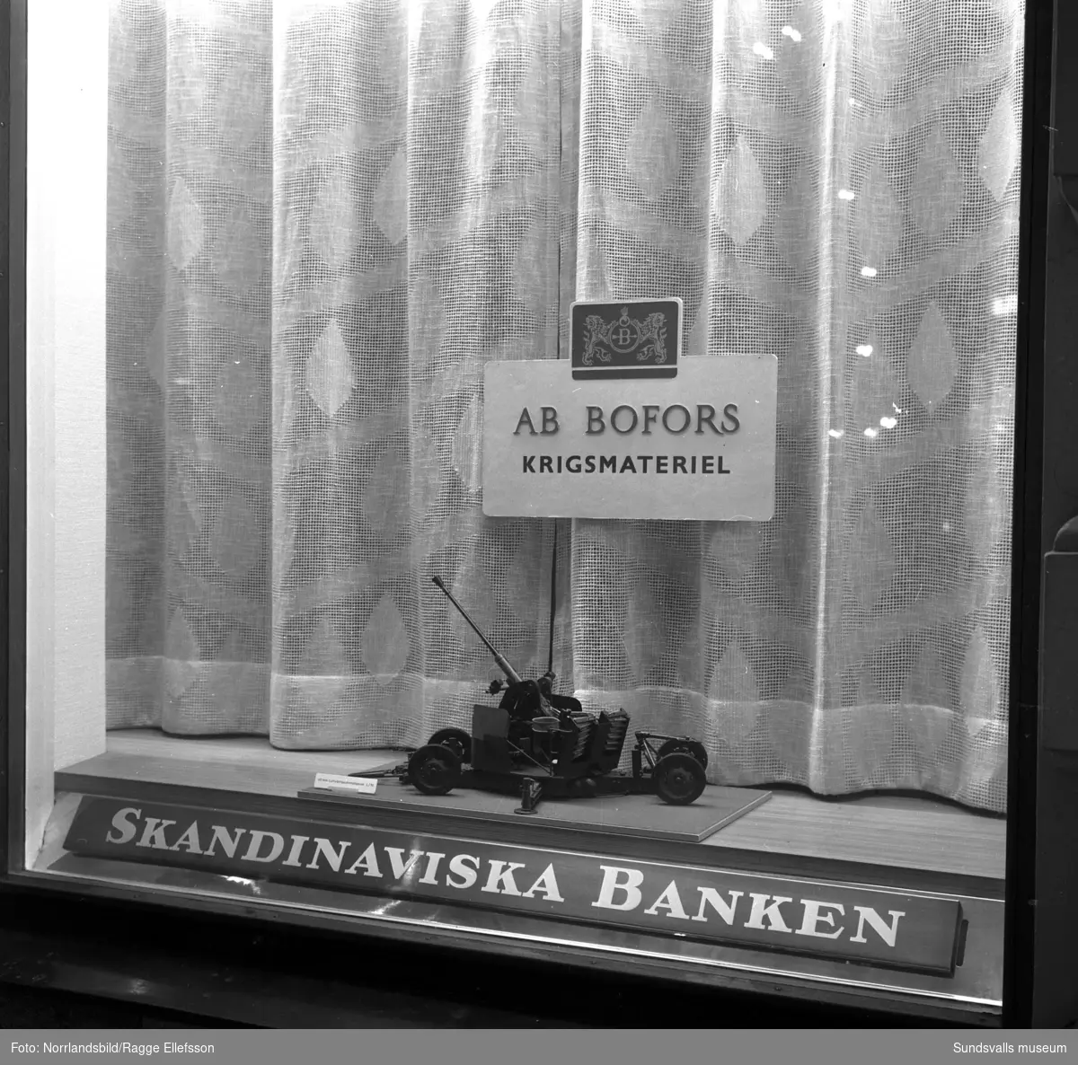 Skandinaviska bankens skyltning om Bofors.