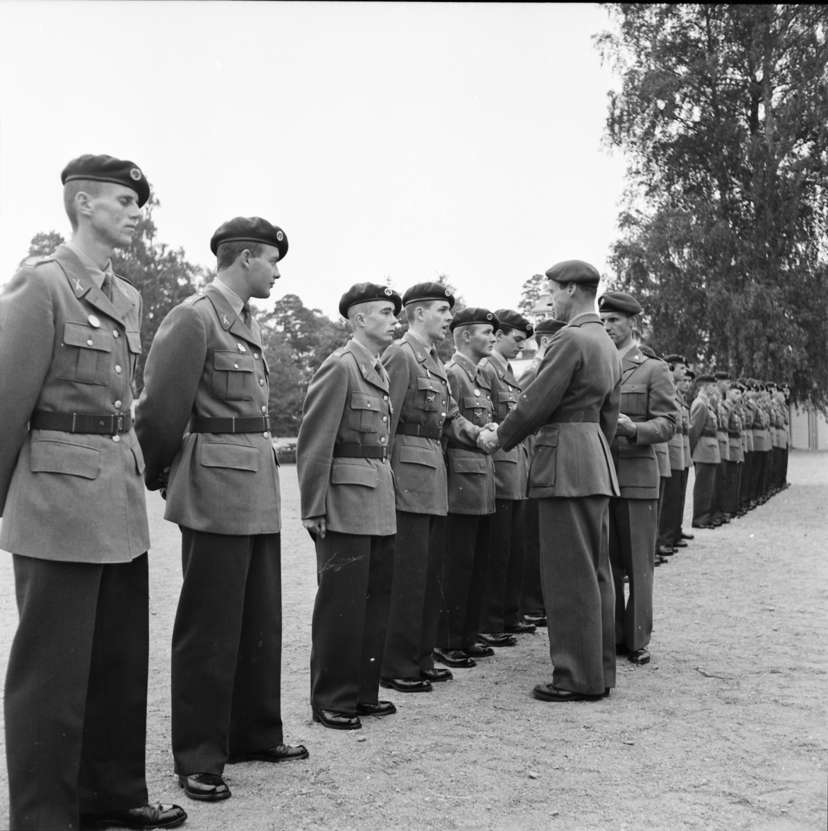 Fallskärmsjägarskolan i Karlsborg 1958. Örnparaden.