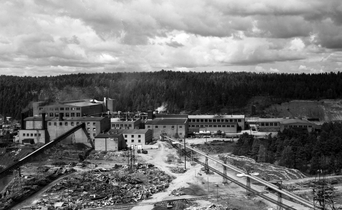 Bild från Svenska Rayons fabriksområde i Vålberg.