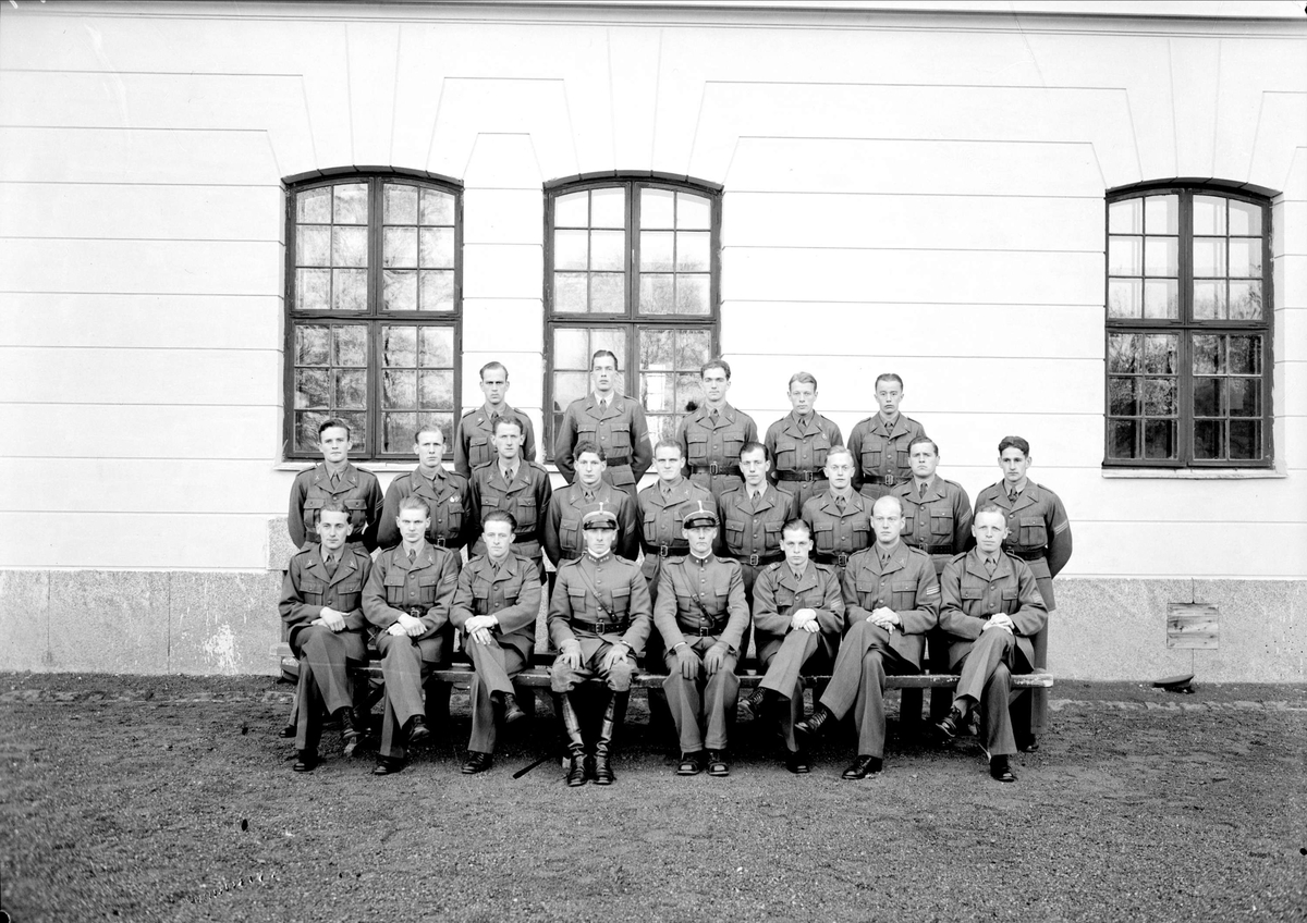 Grupporträtt, Arméns underofficersskola, Polacksbacken, Uppsala 1943