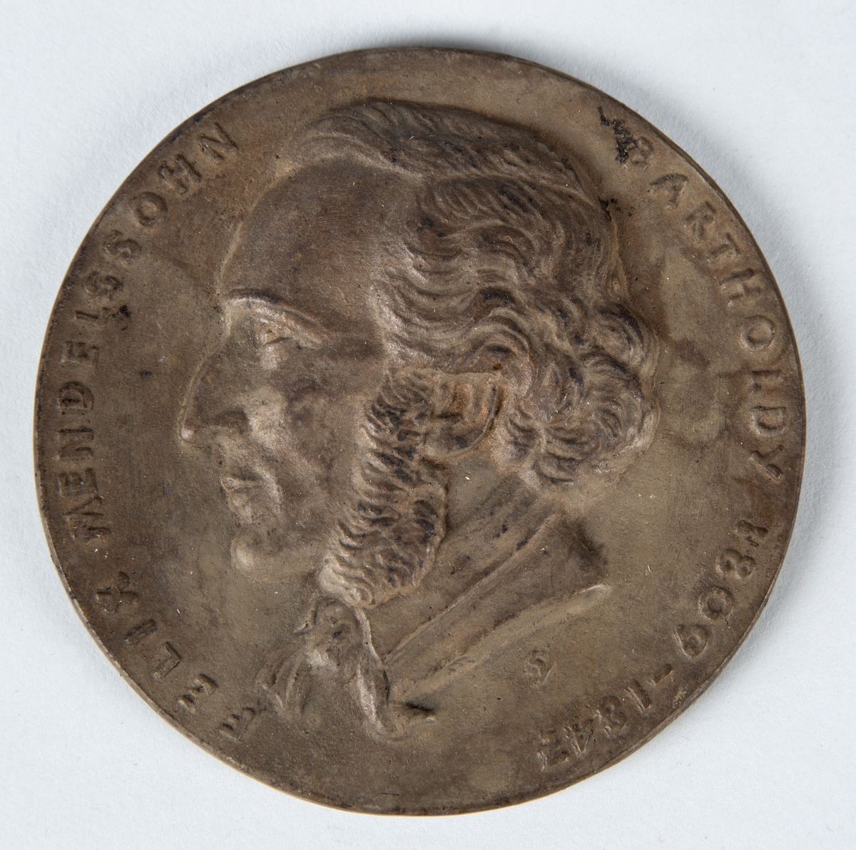 Felix Mendelssohn Bartholdy i profil, relieff.