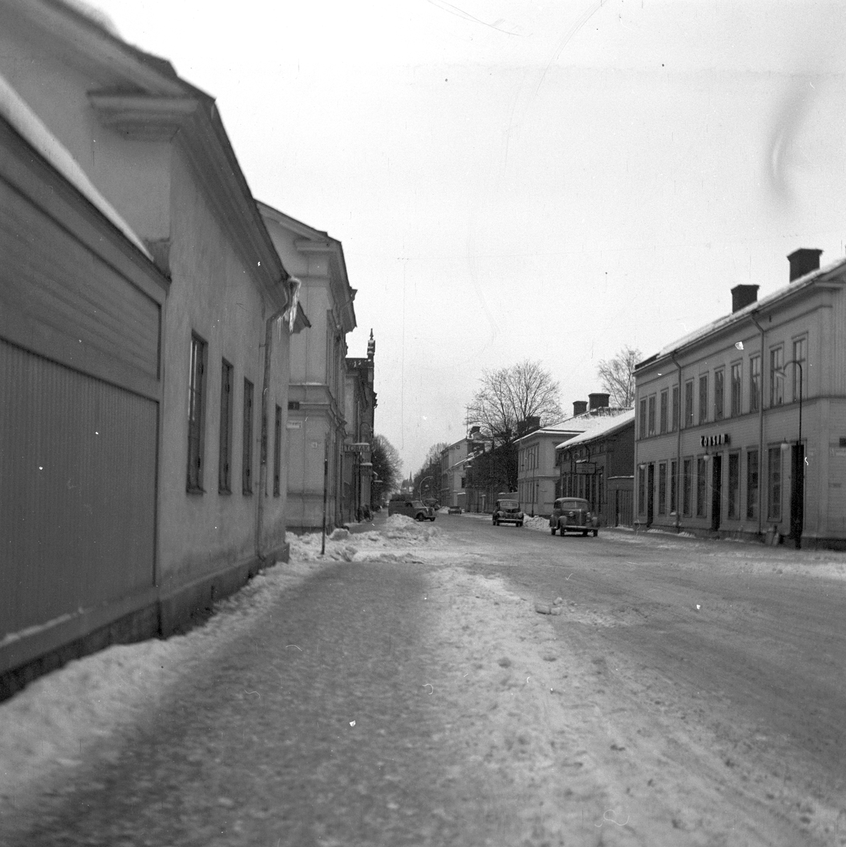 Ruddammsgatan mot öster, Gävle 3 februari 1951.