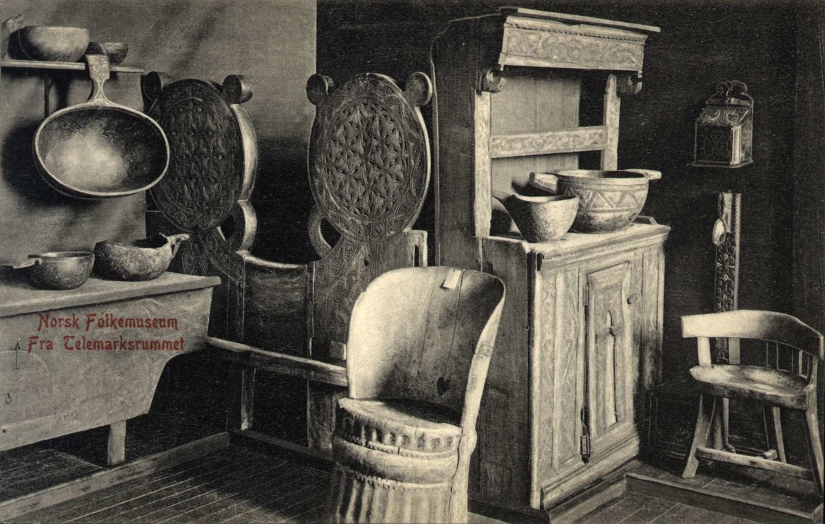 Postkort. Diverse møbler og gjenstander i tre.  Utstilling, NF.
