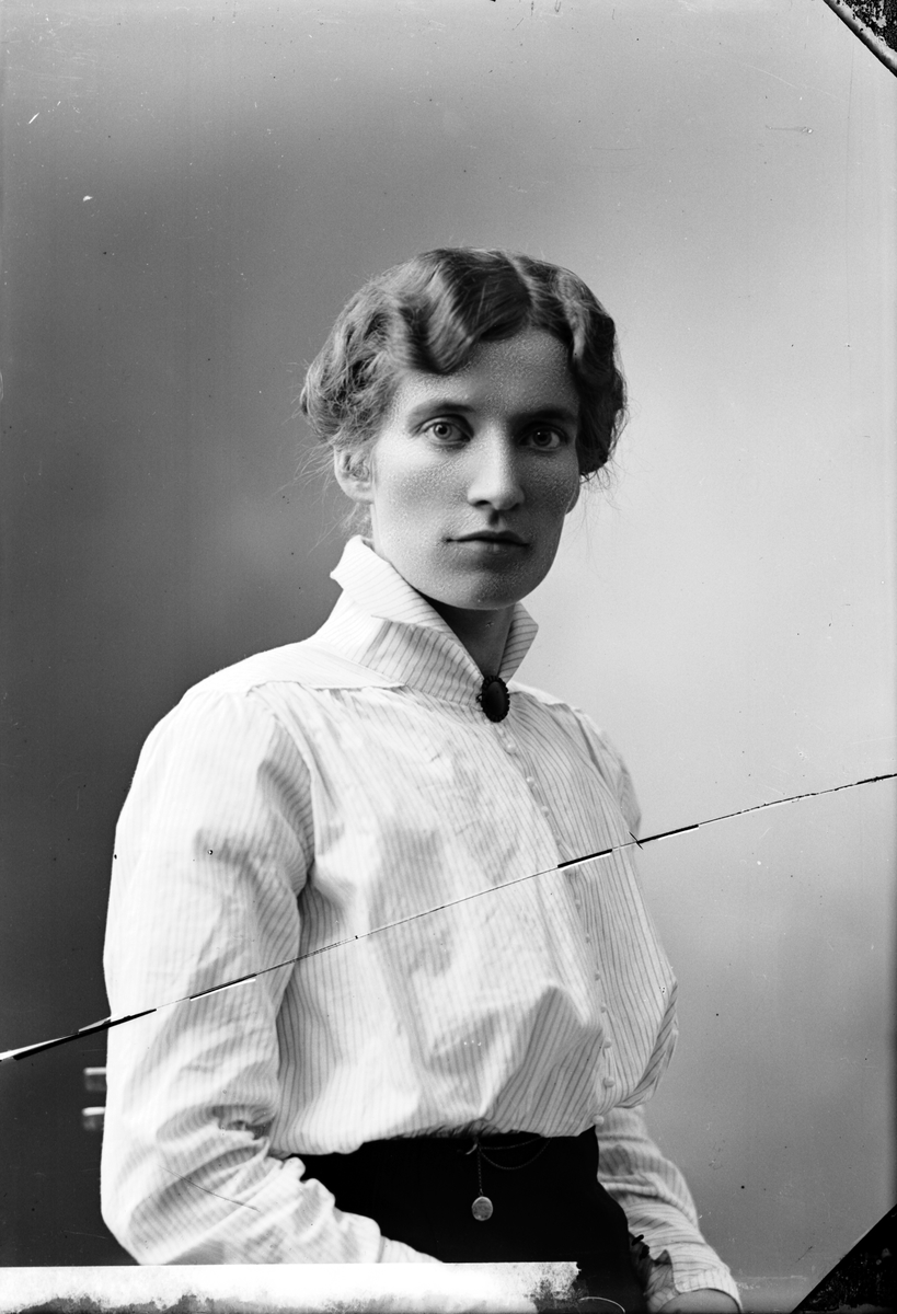 Frida Andersson, Marma Sätra. Maj 1917





