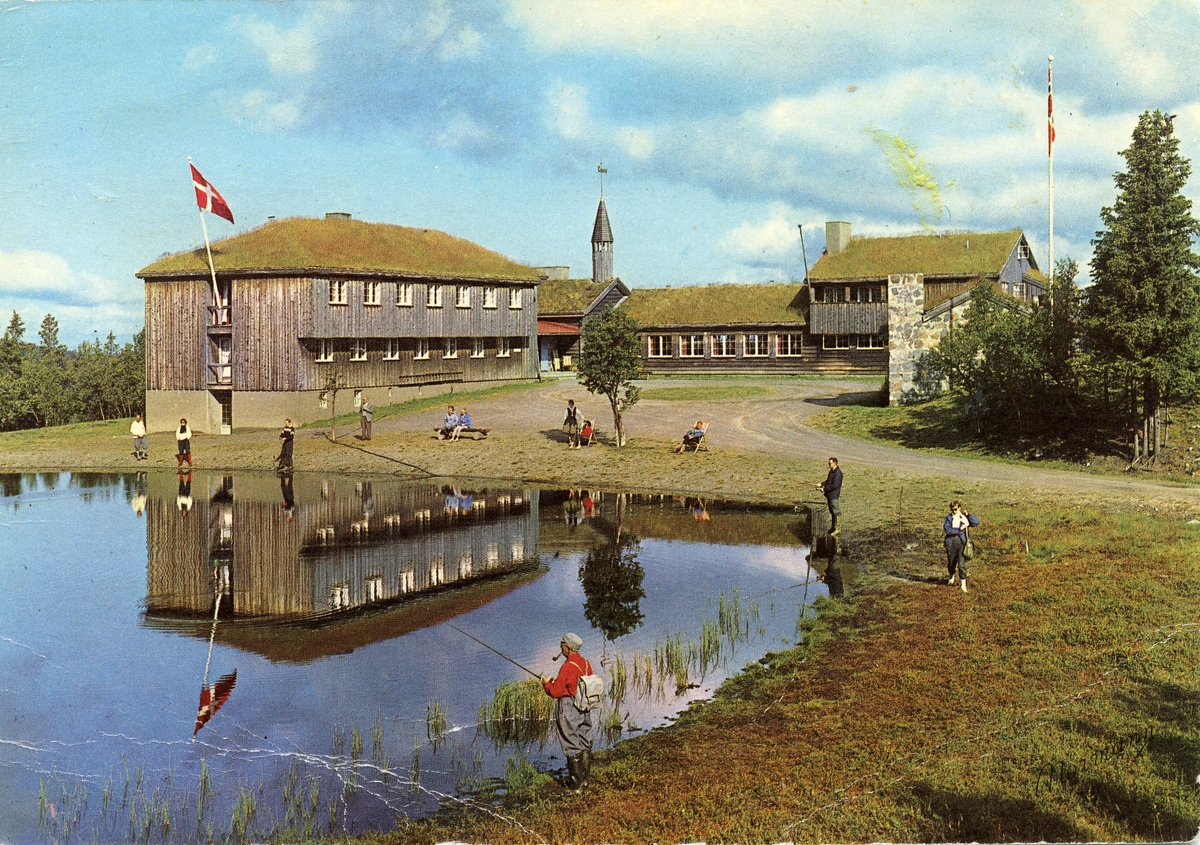 Postkort i farger med motiv av Danebu, Nord-Aurdal i Valdres.