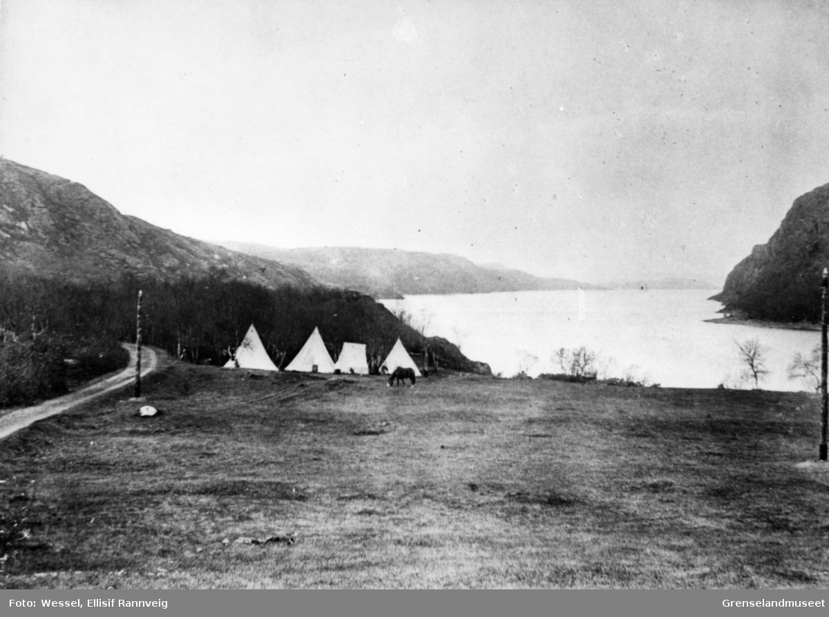 Telegrafarbeidernes leir på Elvenes, 1897.