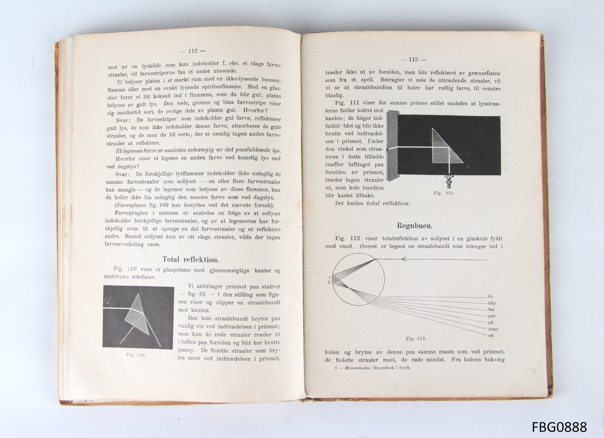 Innbundet lærebok i fysikk for lærere ved barne- og ungdomsskolen