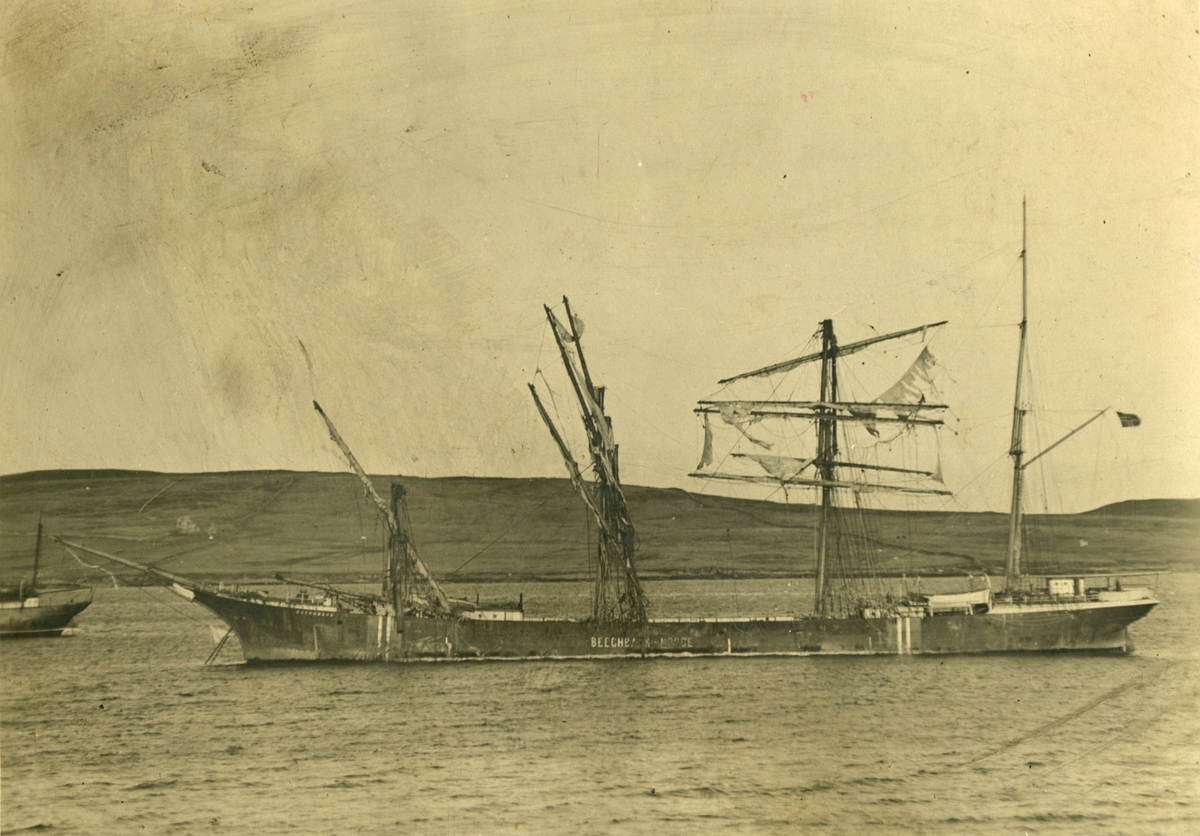 4 mastet stålbark 'Beechbank' (ex britisk s.n.)(b. 1892, Russell & Co., Greenock, Skottland), - etter havari i Nord-Atlanteren, januar 1916.