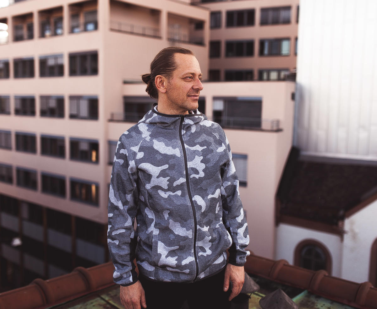 Tommy Tee til Hall of Fame - Rockheim