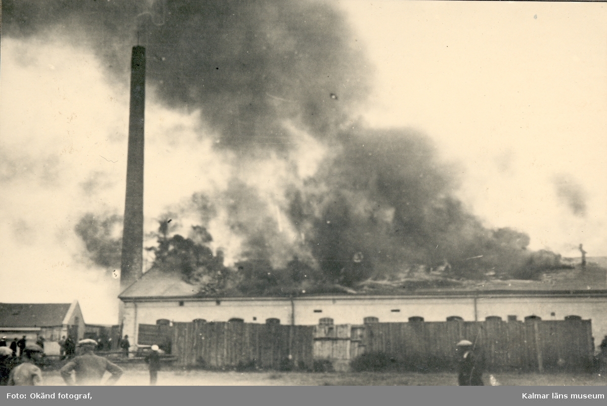 Brand på en industribyggnad i Kalmar.