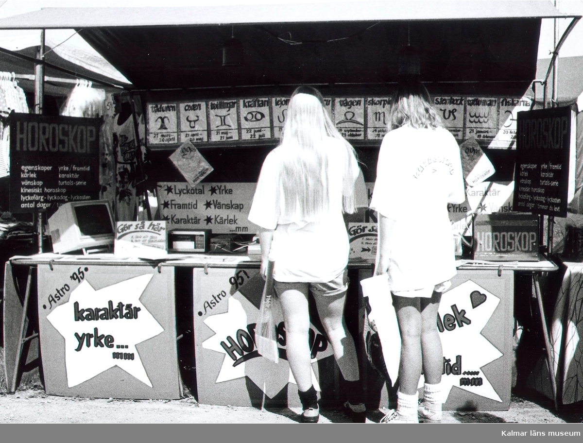 Fotografi från Algutsrums marknad 1995.