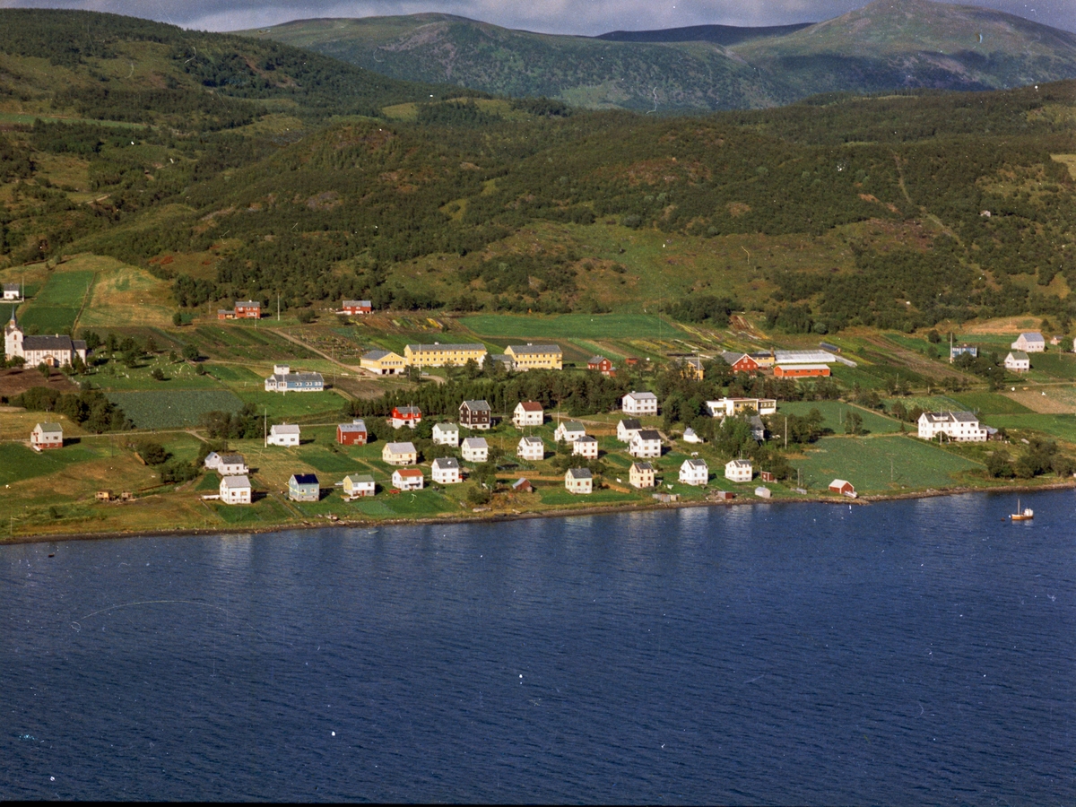 Flyfoto fra Borkenes i Kvæfjord.