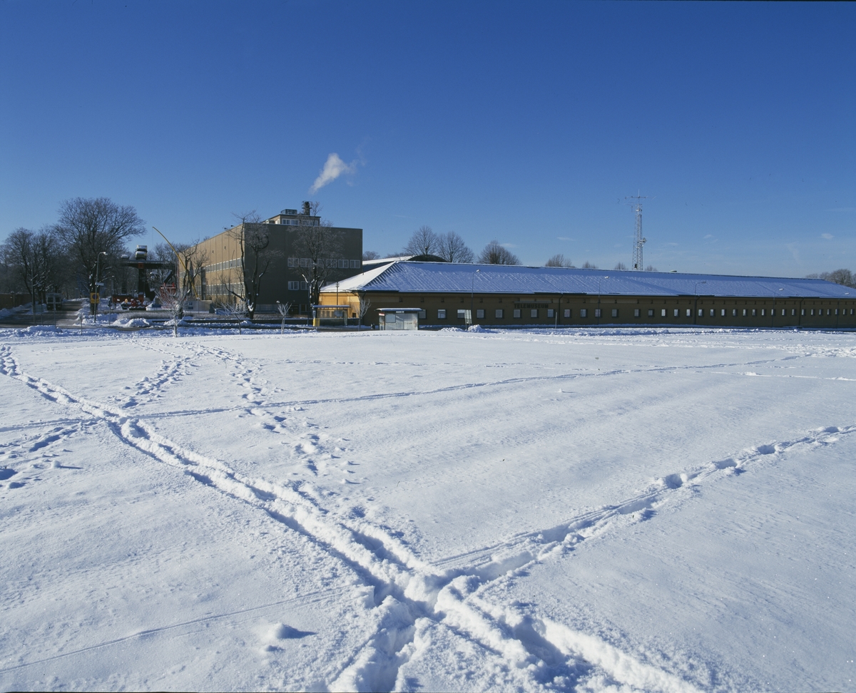 Vinterbild av Tekniska Museet, sedd från Gärdet.