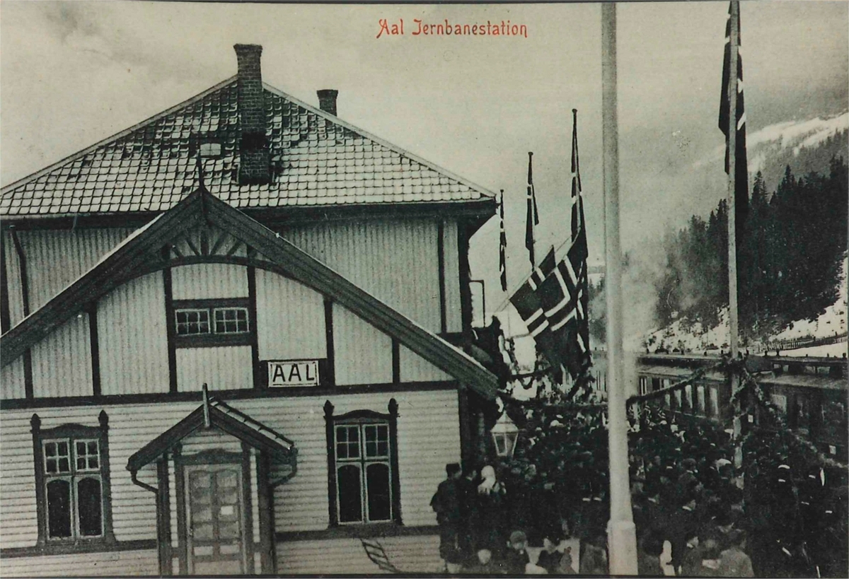 Bergensbanens åpingstog under oppholdet på Ål stasjon.