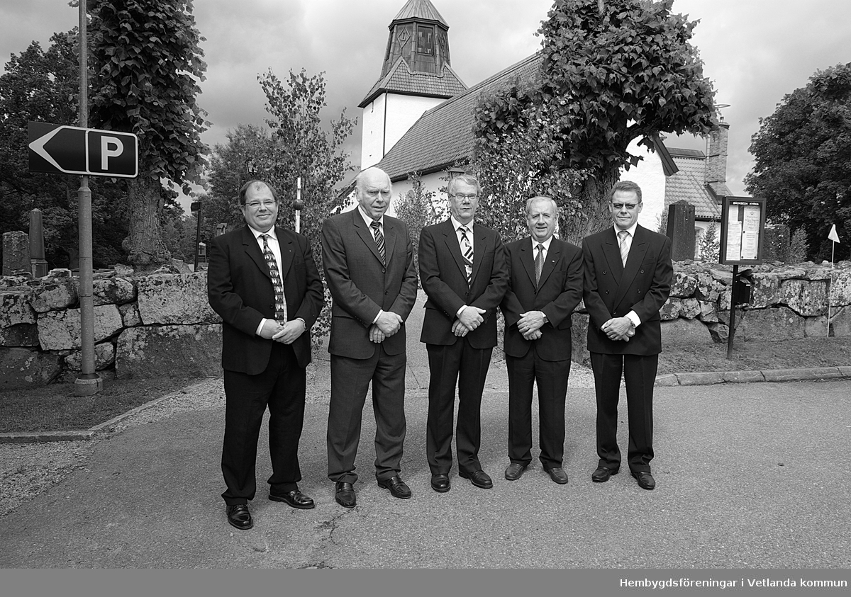 Förvaltningsnämnden i Bäckseda 2008. 
Från vänster: Hans Fritzell, Arne Ahlgren, Nils-Erik olofsson, Inge Carlsson och Lennart Samefors.