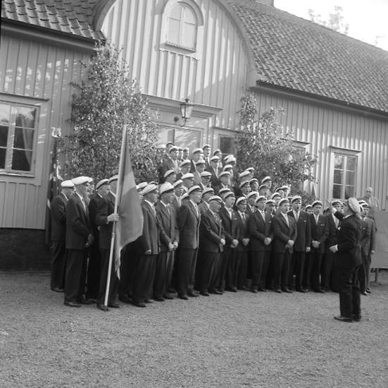 Skara Manskör.
Vänortsbesök från Norge 6 juni 1959.
Svensk-norsk körsång vid Kråks värdshus.