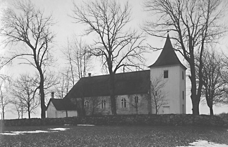 Hovby socken.
Kyrkan från norr.