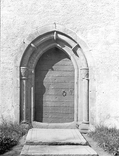 Falköping.
Kyrkan,  
Portal samt detalj av södra portalen.