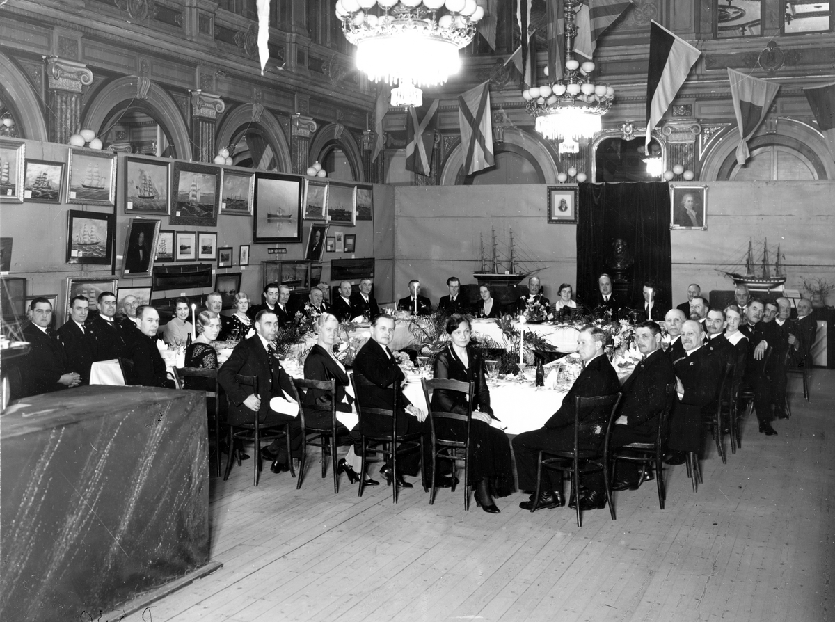 Fartygsutställningen i Gävle stadshus. 1933. Utställningsmiddag