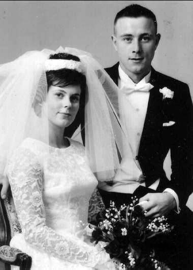 Brudkort, Gunnel och Åke Bergström, Karlsborg. Bröllopsdag 9/11 1963.
